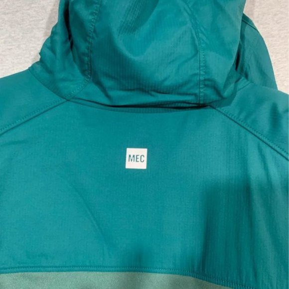MEC Mens Large fleece lined jacket. Hooded with reflective strips on arms. Teal - Picture 6 of 7